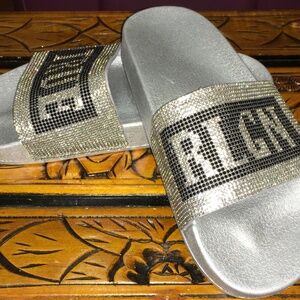 New! True Religion Slides Size 8